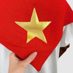 khăn choàng cờ đỏ sao vàng