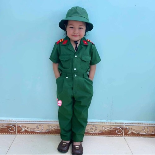 quần áo bộ đội trẻ em màu xanh truyền thống